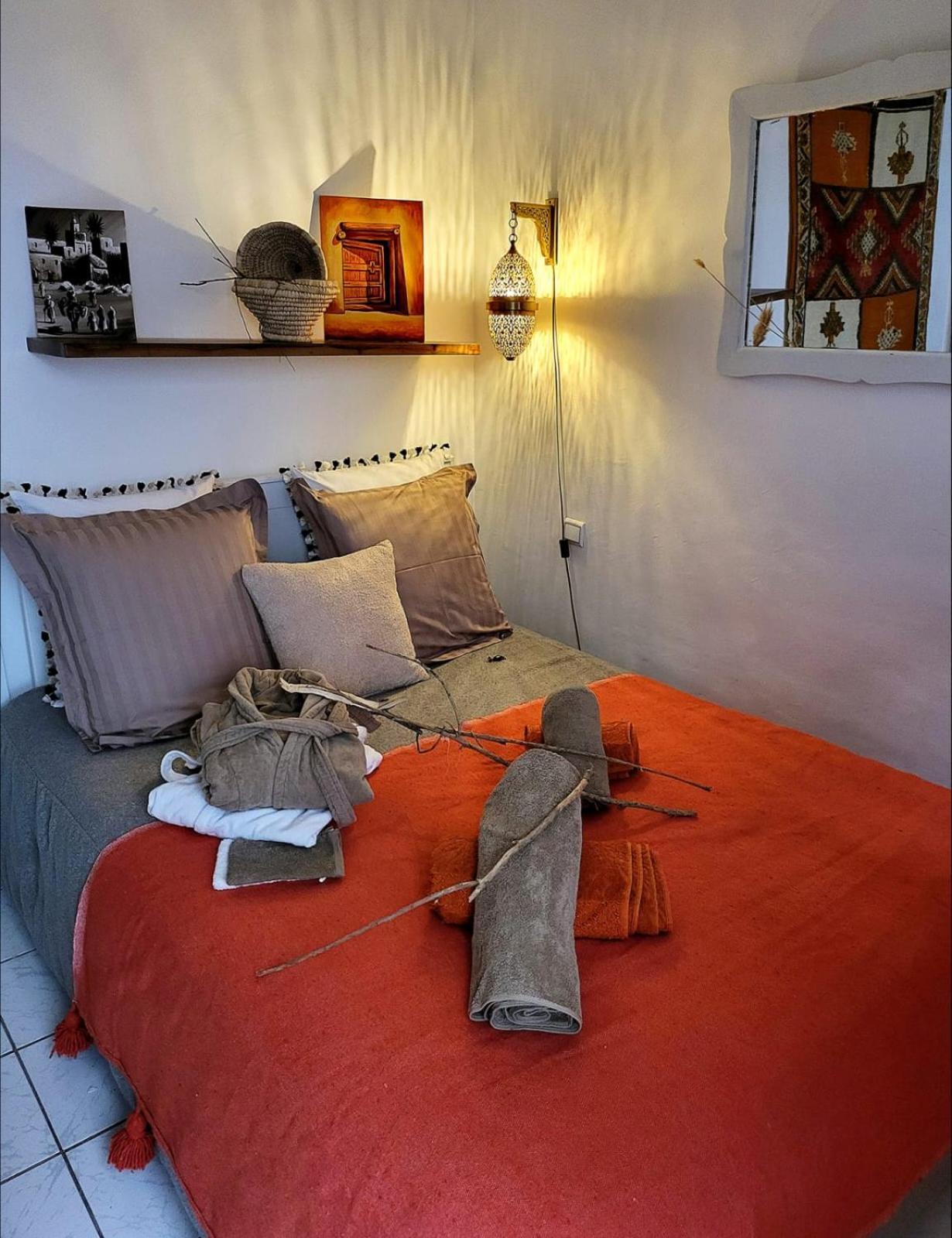 Riad Traditionnel De Charme 3 Chambres 马拉喀什 外观 照片