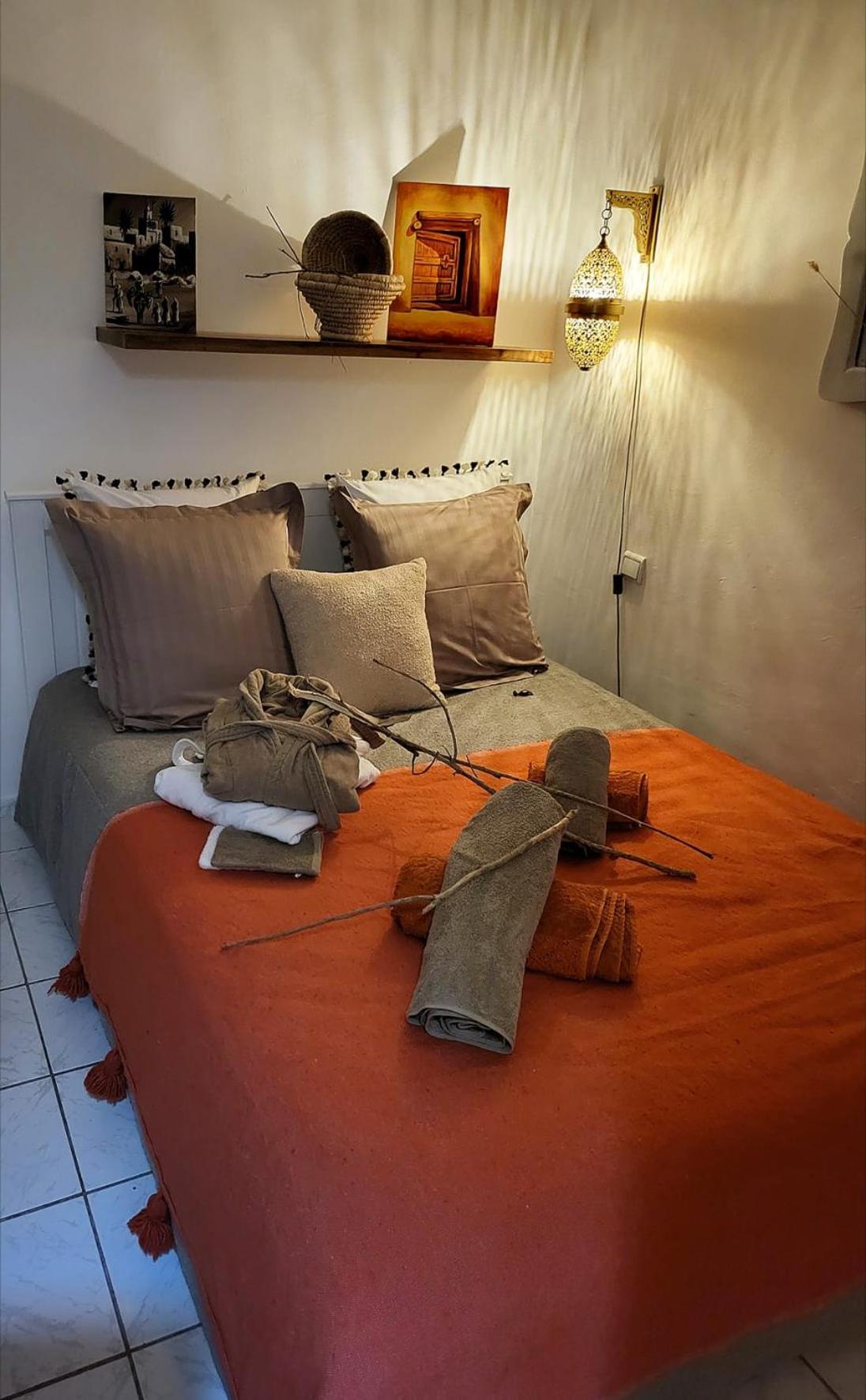 Riad Traditionnel De Charme 3 Chambres 马拉喀什 外观 照片